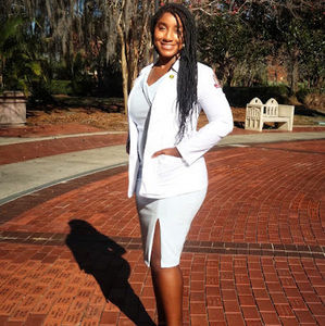 Meet your Posher, Barrie